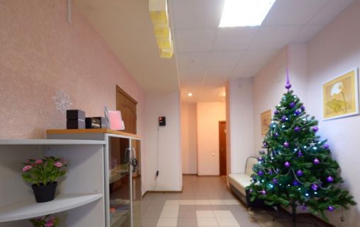 на Ушинского