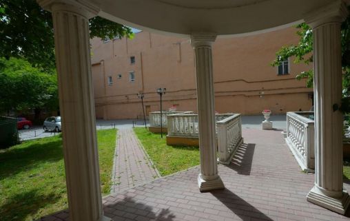 на Миллионной